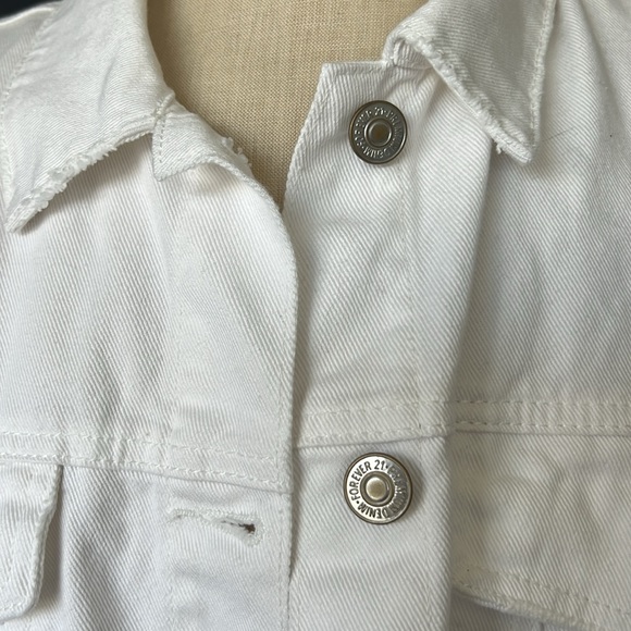 NWT white denim jacket size L - Picture 3 of 9